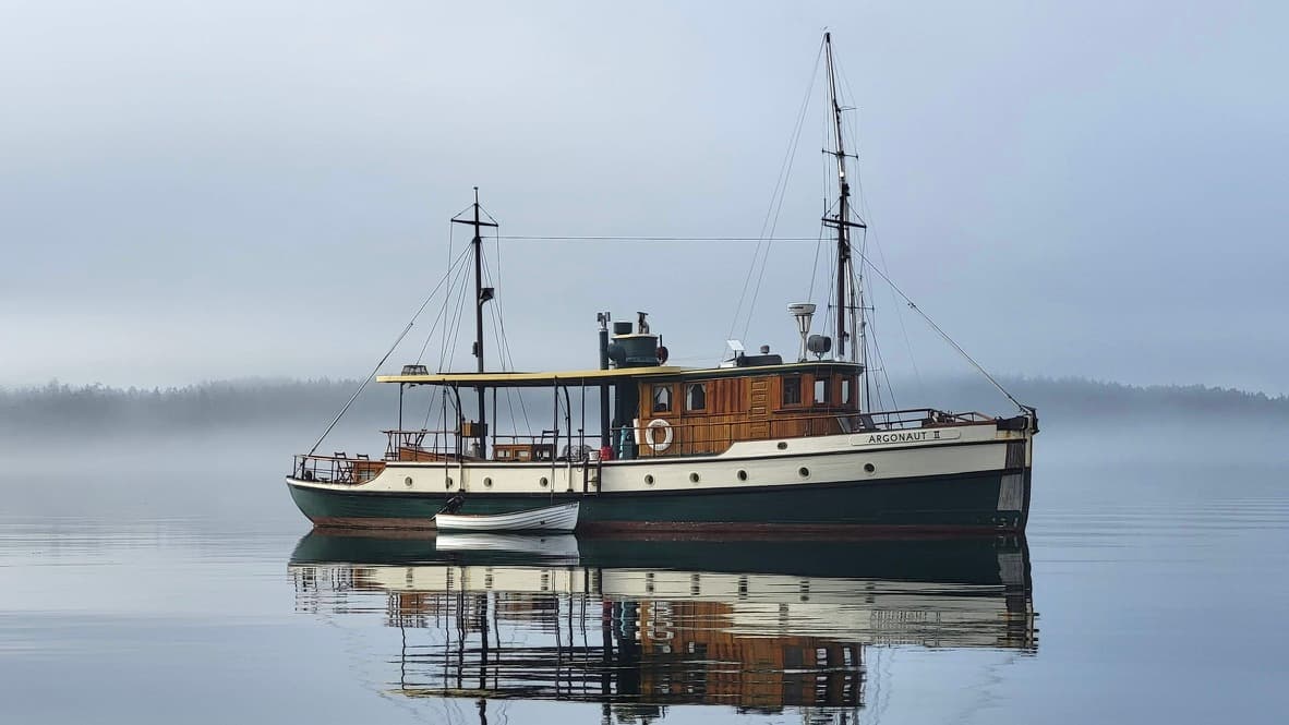 Argonaut II Tours at Inner Harbour