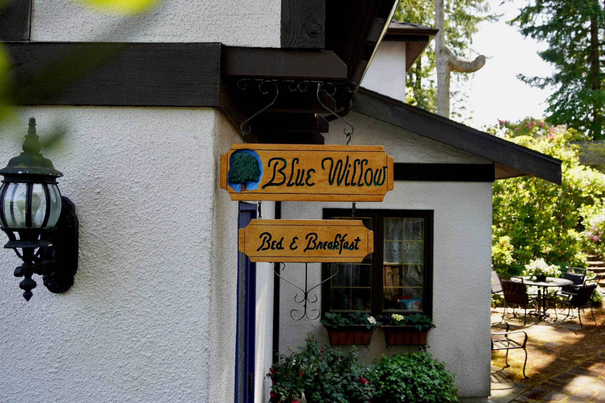 Blue Willow Guest House in Qualicum Beach