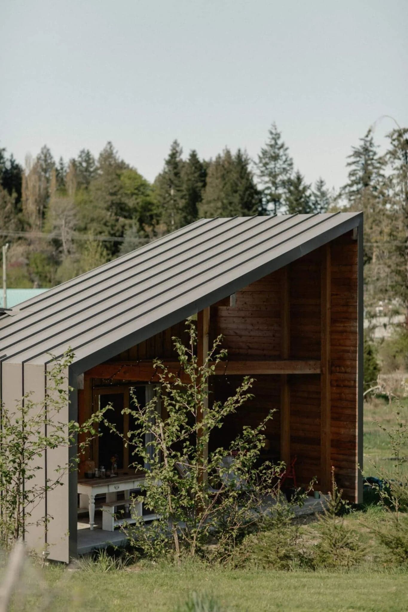 Salty Pear Studio Gallery, B&B and Sauna in Salt Spring Island