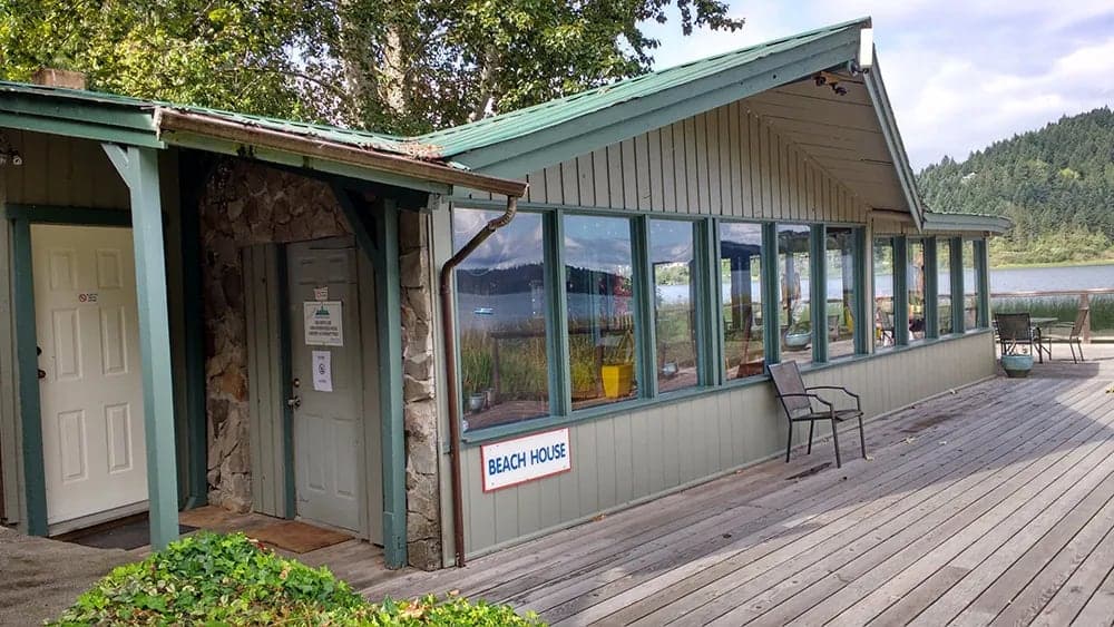 Cedar Beach Resort &Campground in Salt Spring Island