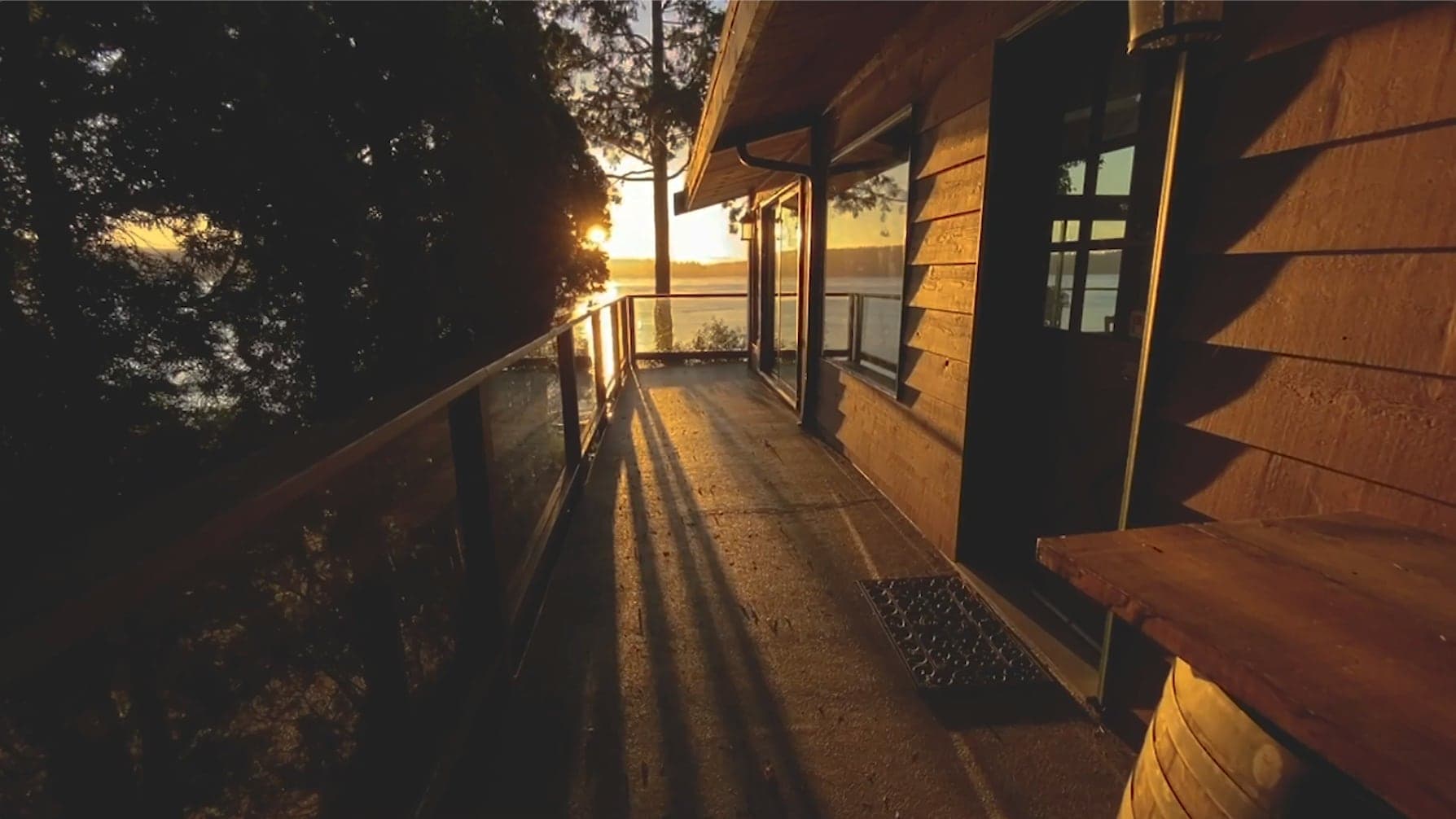 Dolphins Resort in Campbell River