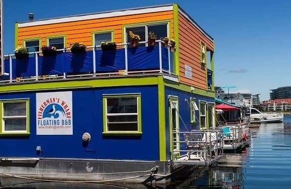 A Float Home B & B in Fisherman's Wharf in Victoria